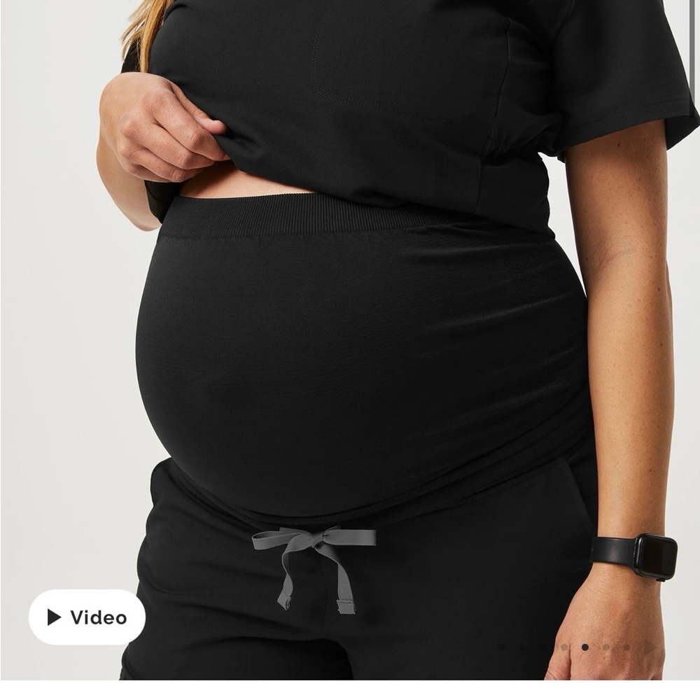 Figs Maternity Black Skinny Scrub Pants.